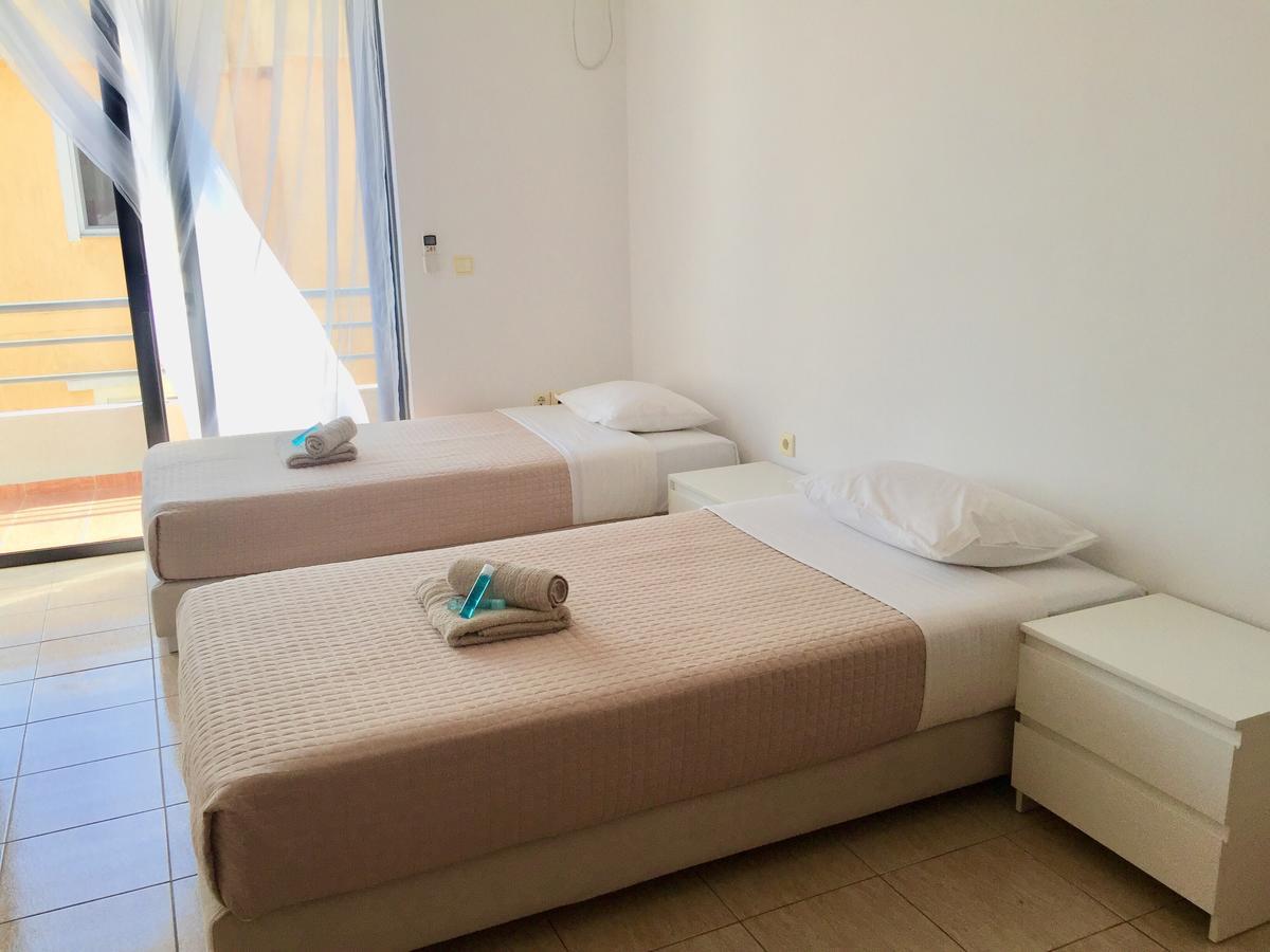 Sea And Sky Apartments Sarandë Exteriér fotografie